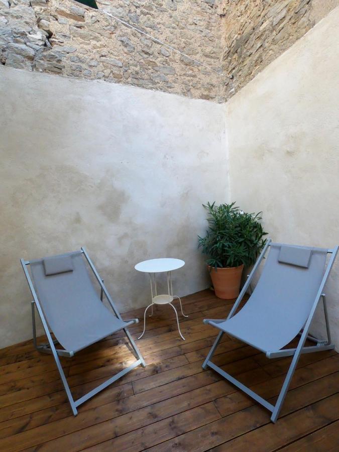 La Petite Romance - Gite 3 Etoiles Siran Exterior photo